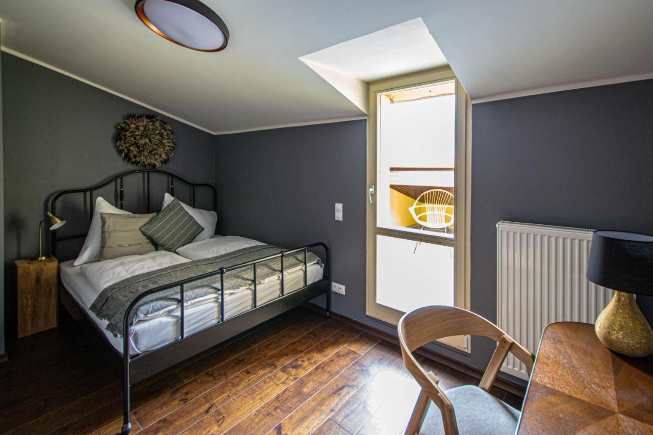 Quite Loft With Balcony And 3 Air Conditioners Prag Dış mekan fotoğraf