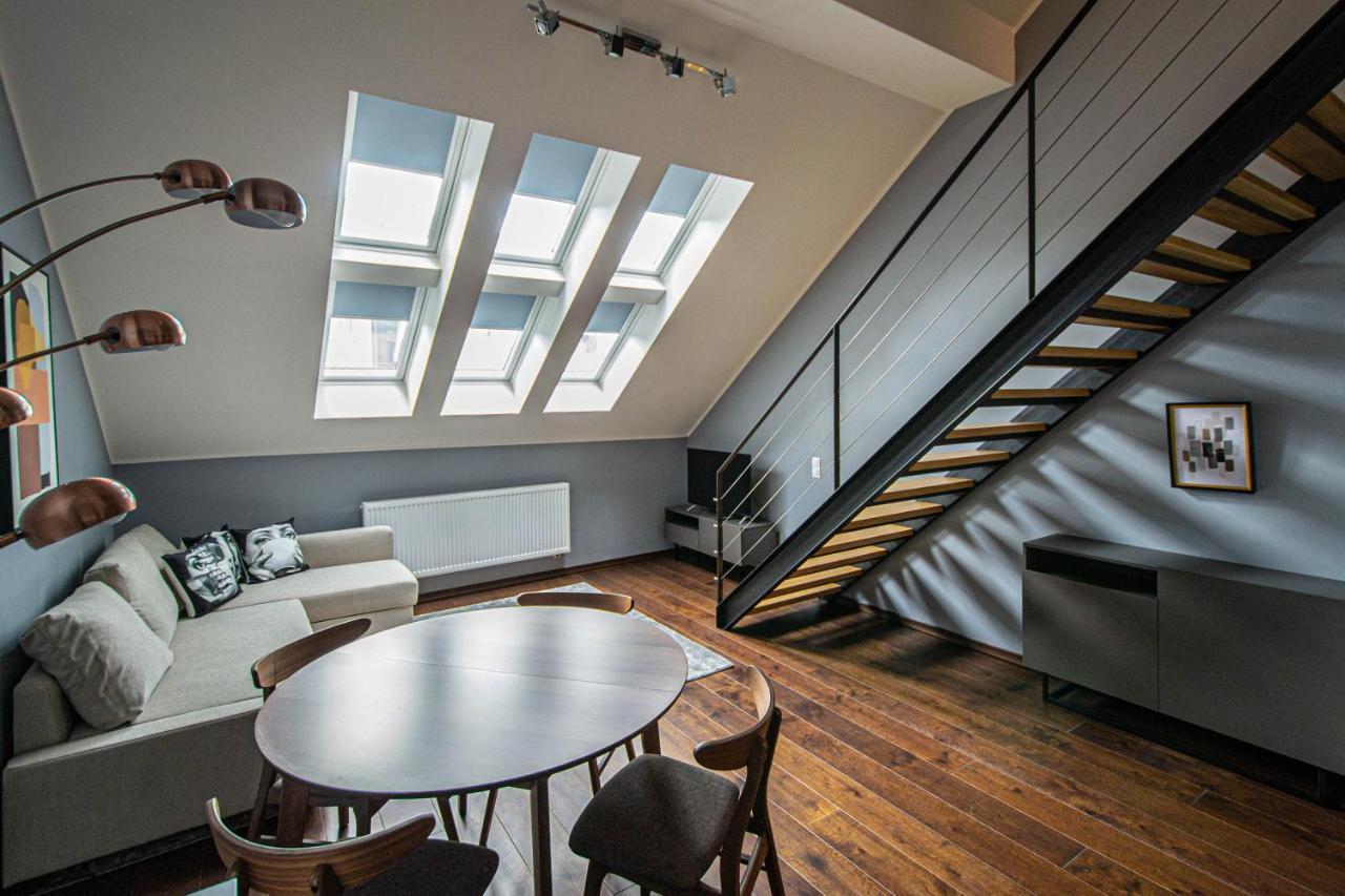 Quite Loft With Balcony And 3 Air Conditioners Prag Dış mekan fotoğraf